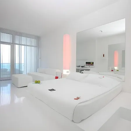 The Grand Rixos Hotel