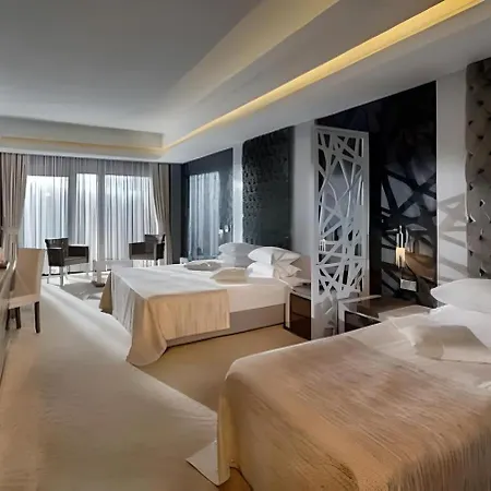 The Grand Rixos Hotell 5*